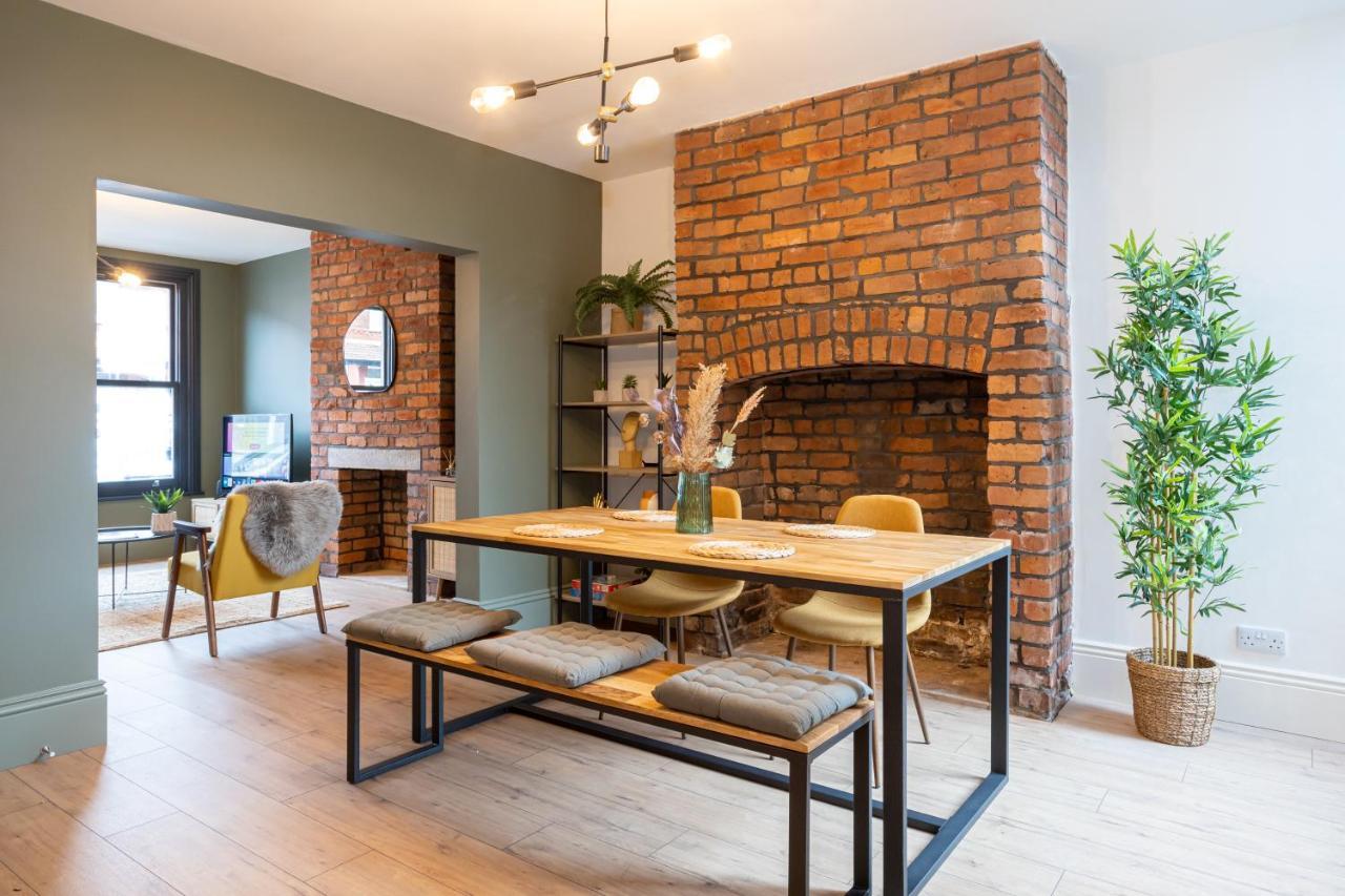 Stunning Scandi 3 Bed House In Manchester-Parking Villa Exterior photo